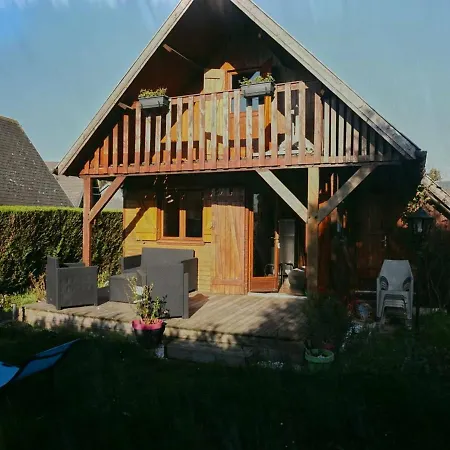 Chalet Avec Piscine Chauffee, Tennis Et Jardin Clos, A 1700m De La De - Fr-1-465-22 Cabourg