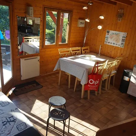 Avec Piscine Chauffee, Tennis Et Jardin Clos, A 1700m De La De - Fr-1-465-22 * Cabourg